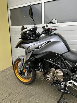 QJ motor SRT 700X - 16