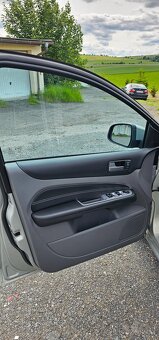 Ford Focus TITANIUM, 1.8i 92kw, Nová STK - 16