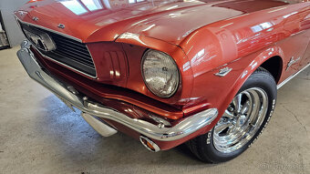 1966 Ford Mustang Fastback 289 V8, manuál, perfektní stav - 16