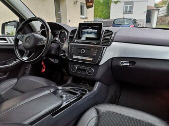 MERCEDES GLE 250D 4X4 NOVÉ V ČR/1.MAJITEL/PLNÝ SERVIS/2017 - 16