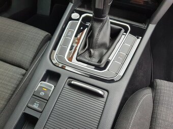 VW Passat B8 Variant 2.0 TDI 110kW DSG - záruka Autodraft - 16