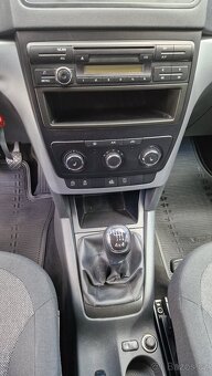 ŠKODA YETI 2.0 TDI 4x4 6 RYCHL.1.MAJITEL.NAJETO 122 TIS. - 16