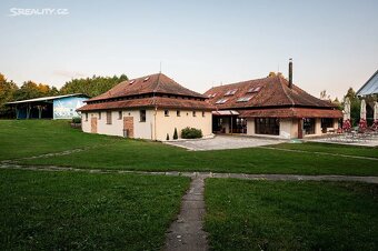 Dům s rodinným kempem - 16