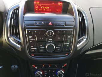 Opel Zafira 2.0 CDTi 96kW Sport 7.Míst. Tažné - 16