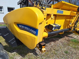 NEW HOLLAND CR9.80 + NEW HOLLAND 30G HEADER - 16