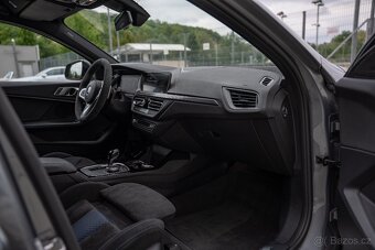 BMW M135i xDrive Performance, ČR, DPH - 16