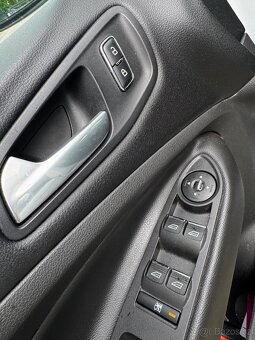 Ford Kuga 1,6 i, naj. 78.000 Km, nové ČR, 2 majitelka, 2013 - 16
