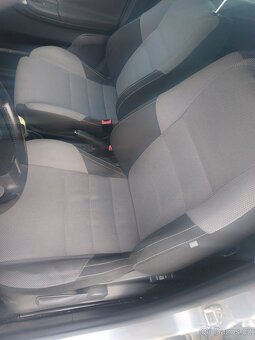 Škoda Fabia 2 Combi  1.2 51kw r.2009 - 16