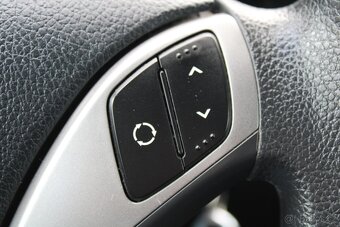 Hyundai i30 1,4 CVVT NOVÉ V ČR,TRIKOLOR,2012 - 16
