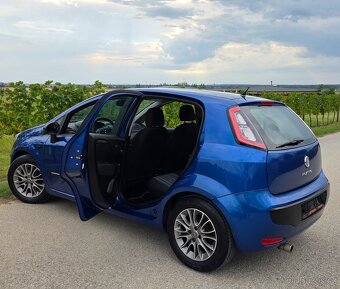 Fiat Punto 1.2 51KW/69 koní R.V.11/2011 - 16