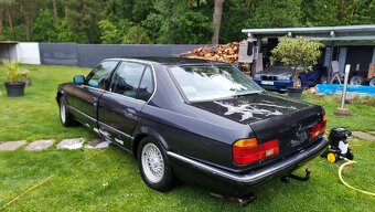 BMW E32 750 12V 5.0 - 16