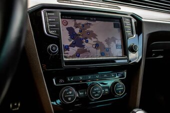 Volkswagen Passat Variant 2.0 BiTDI Highline 4MOTION 2016 - 16