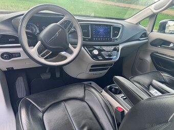 Chrysler Pacifica 3,6 DVD LIMITED ADAPT 8 míst 2017 - 16