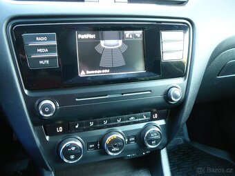 ŠKODA OCTAVIA SCOUT 3 2.0 TDI 110KW 4x4 ALU TAŽNÉ PARKPILOT - 16