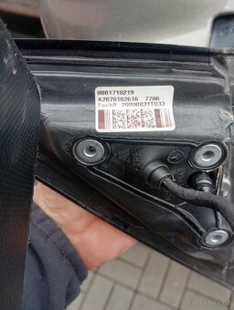 MERCEDES BENZ E COUPE C207 RV 2010 ZRCÁTKO PRAVÉ I LEVÉ - 16