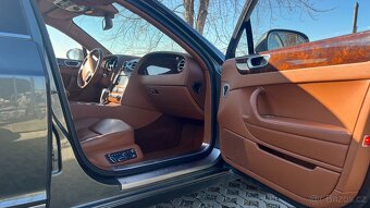 Bentley Continental Flying Spur - 16