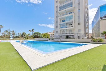 Španělsko, Apartmán 3kk(66m2) přímo u moře. - 16