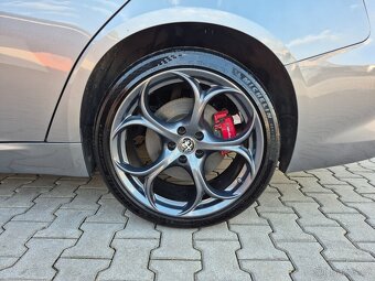 Alfa Romeo Giulia 2.0 Turbo Veloce - 16