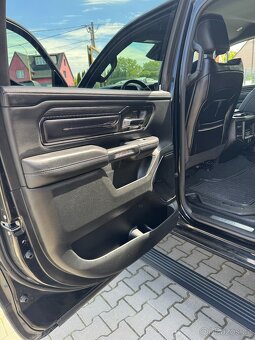 Dodge Ram, LIMITED, 2022, nehavarovaný - 16