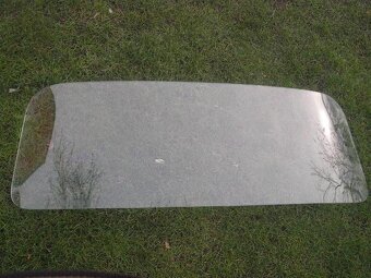 SKLO OKNO PŘEDNÍ ZADNÍ BOČNÍ ŠKODA WARTBURG TATRA OCTAVIA - 16