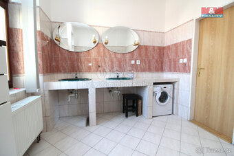 Pronájem bytu 4+1, 140 m², Praha 10, ul. U hráze - 16