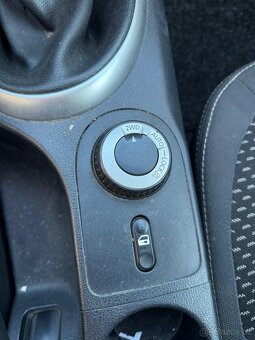 Nissan Qashqai 2.0d 4x4 2009 pojizdne navi panorama - 16