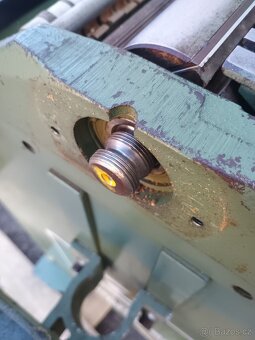 Hoblovka (srovnávačka) s protahem HC 310 s dlabačkou - 16