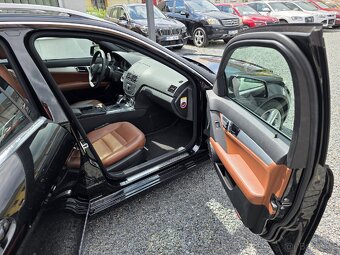 Mercedes-Benz Třídy C 320CDI Panorama Harman&Kardon - 16