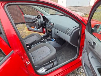 Fabia 1,2HTP 2005 - 16