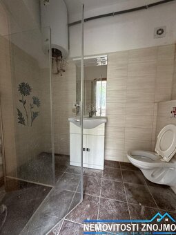 Prodej rodinného domu, 3 apartmány, 1 byt, zahrada, k.ú. Jar - 16