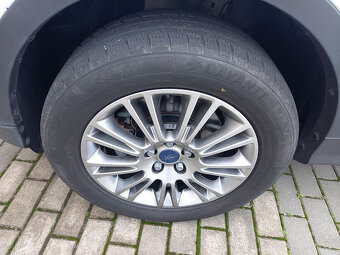 Ford Kuga 2.0Tdci 4x4+klima+alu.+TITANIUM+Navi+SERVIS - 16