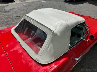 Chevrolet Corvette C2 Sting Ray - 16