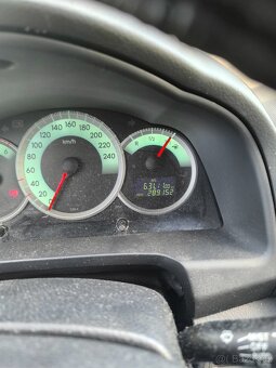 Toyota Corolla Verso 2.2 D-4D, spotřeba 6,3 l, bez investic - 16