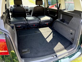 Volkswagen Touran Highline DSG - 16