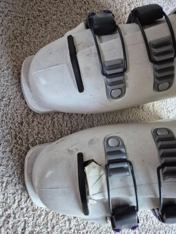 Lyžařský komplet - lyže 130, boty, hůlky, helma, brýle - 16