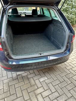 Škoda Superb 3 Facelift 2.0TDi Manuál 2021 - 16