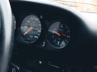 Porsche 964 Carrera 2 Coupé - 16