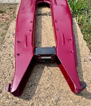 ČZ 125 175 250 - kryt řetězu - 16