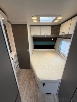 Dethleffs C’go 495 ~ francouzská postel - 16