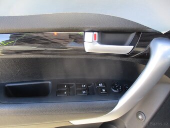 Kia Sorento 2,2 CRDi 145kw Elegance, Tažné 11/2009 - 16