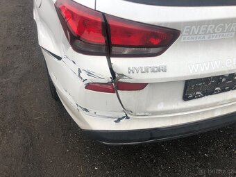 Hyundai I30 combi 1.5i facelift   KAMERA   POJÍZDNÉ - 16