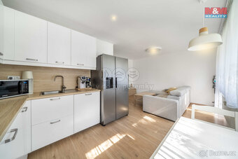 Prodej bytu 3+kk + L, 63 m², Praha, ul. Veltruská - 16