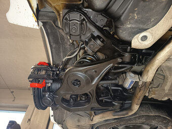 Dudge Durango R/T 5,7 V8 HEMI 4x4, REZERVACE - 16