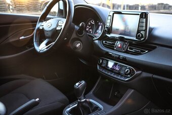 Hyundai i30 1.5 T-GDi mHEV iMT Family - 16