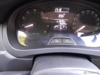 ŠKODA RAPID 1.2 TSI 63KW,2015,96.800KM,NEZ.TOPENÍ,TAŽNÉ - 16