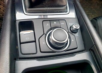 Mazda 6 2.0i BENZÍN - Revolution - 121kw - garážovaná - 16