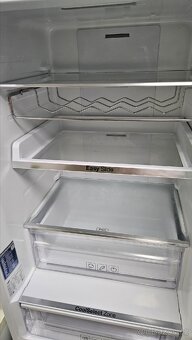 Lednička Samsung RB31FERNBWW, 304 litrů - 16