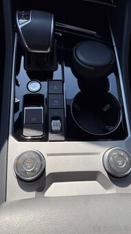 VOLKSWAGEN TOUAREG 3.0 TDI 286k R-Line Vzduch, Night Vision - 16
