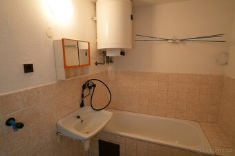 Rodinný dům na návsi v Putimi - 16