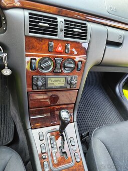 MERCEDES-BENZ E240 W210-REZERVACE - 16